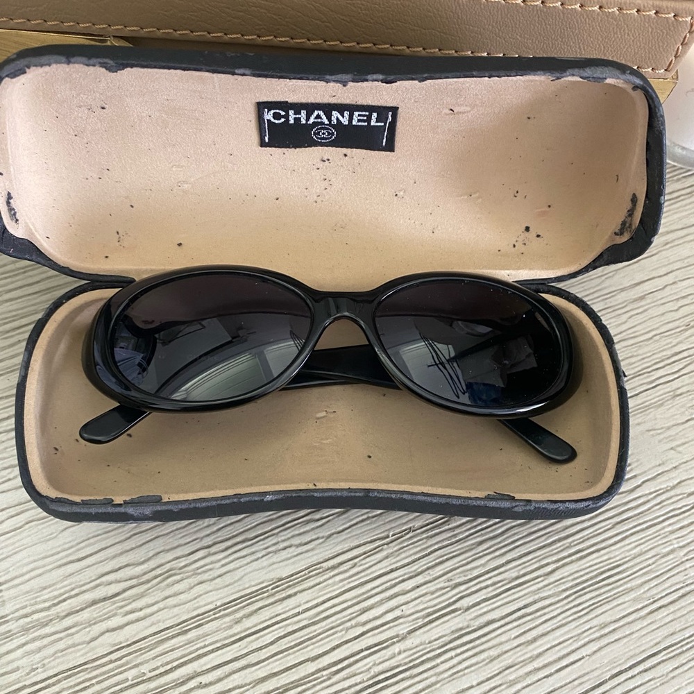 Chanel Y2k Sunglasses - image 8